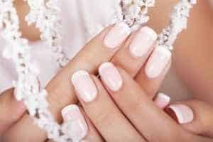 5 Secrets For The Perfect At-Home Manicure / DIY Manicure